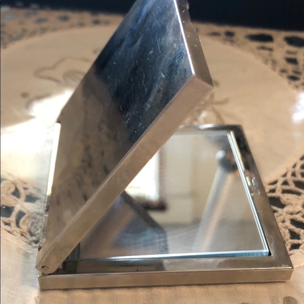 Little mirror 2”15x2”.15 - Picture 2 of 4